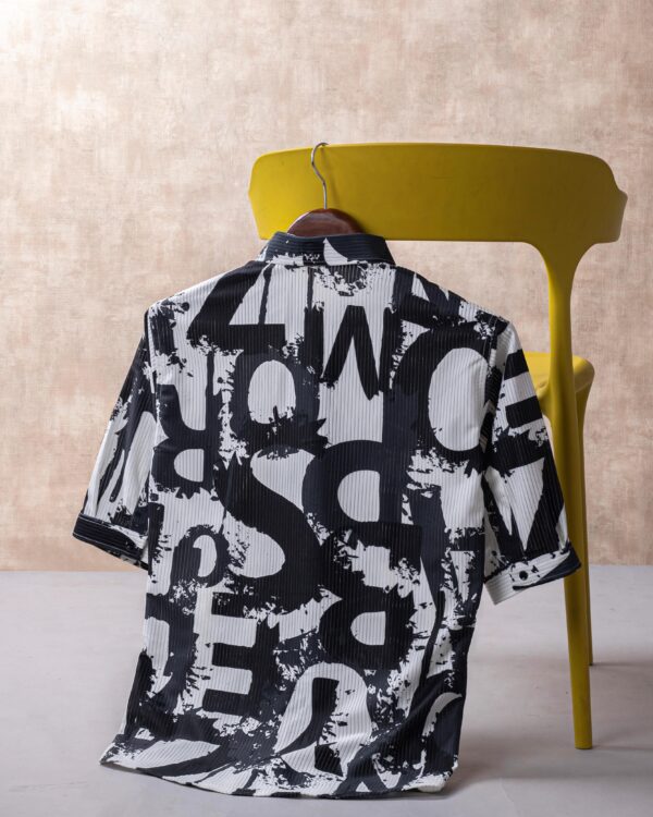 MENS IMPORTED DOWN SHOULDER 3/4 SLEEVE SHIRT in 7 Bold Patterns - Image 2