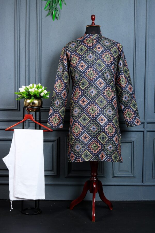 MENS TRADITIONAL & SIMPLE KURTA [7 colours] - Image 2