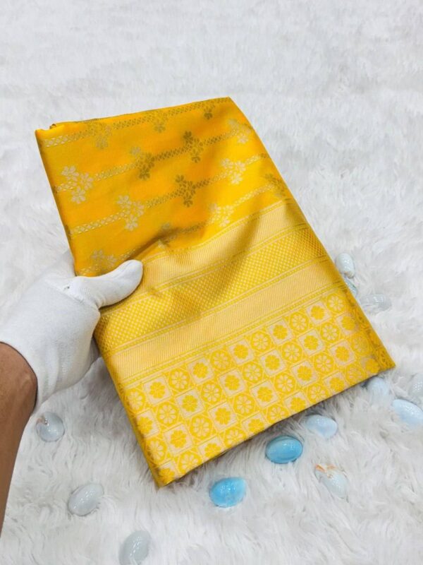 womens silk saree - Image 4