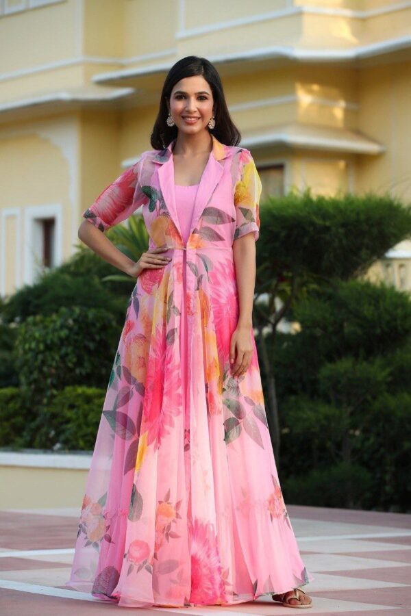womens heavy kurta with soft organza shrug - Image 4