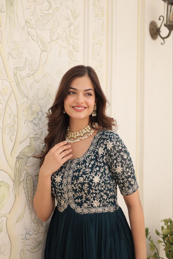 PREMIUM DESIGNER READYMADE GOWNS FOR WOMENS [3 COLOURS] - Image 4