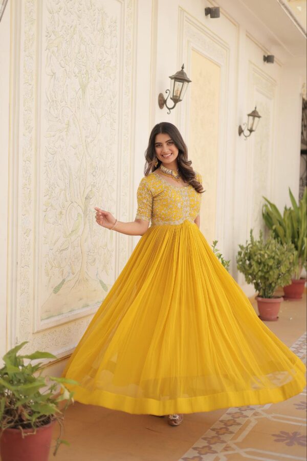 PREMIUM DESIGNER READYMADE GOWNS FOR WOMENS [3 COLOURS] - Image 8