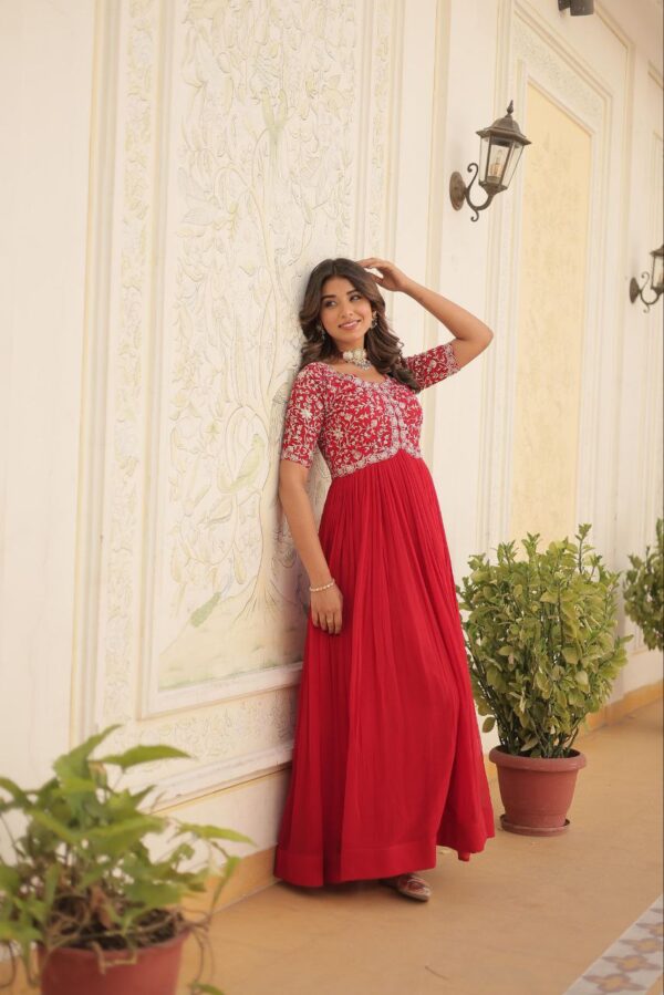 PREMIUM DESIGNER READYMADE GOWNS FOR WOMENS [3 COLOURS] - Image 12