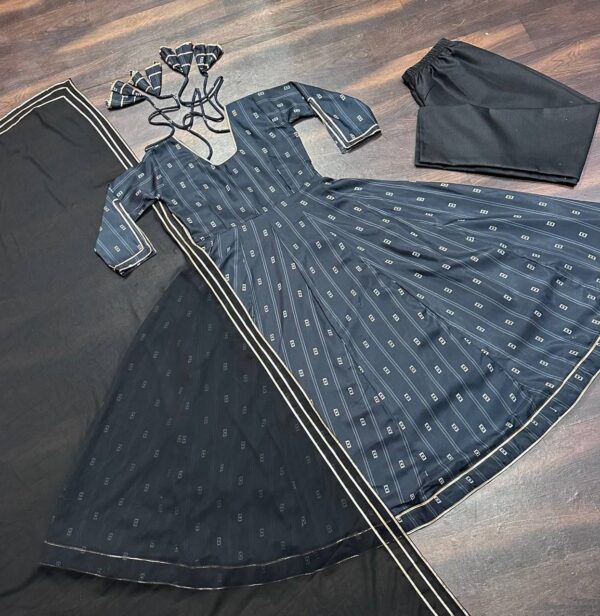 premium anarkali suit for all festivals in 2 colors - Image 11