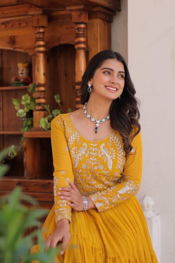 festive long premium gowns in classy colours - Image 3