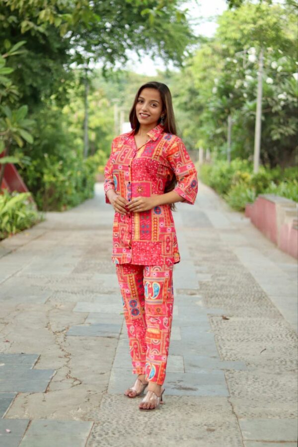 women regular fit co-ord set in 2 colors - Image 7