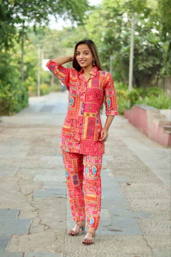women regular fit co-ord set in 2 colors - Image 3