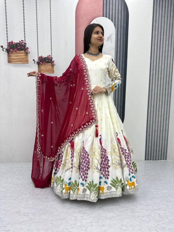 festive long premium gowns in classy colors - Image 2