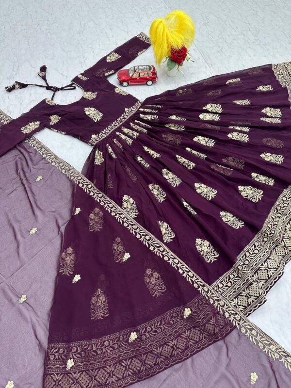 festive long premium gown - Image 2