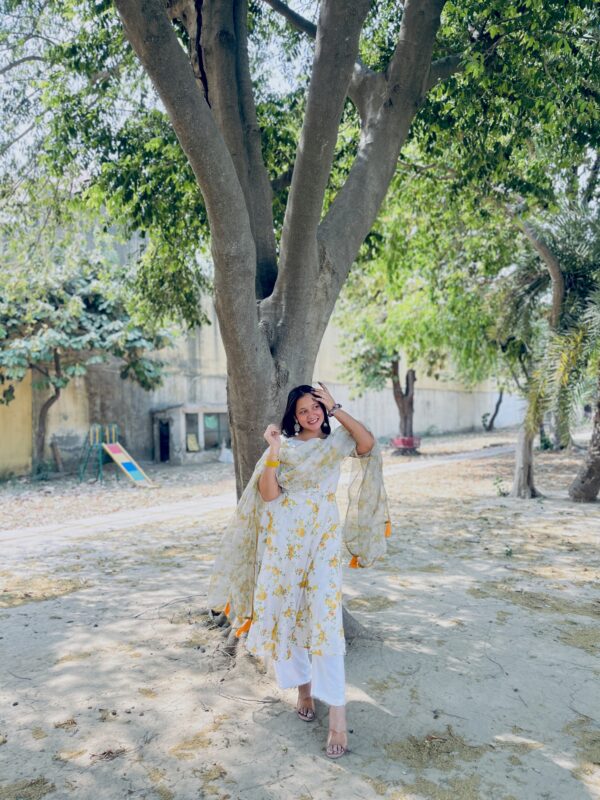 premium heavy chanderi kurta, pant & dupatta set - Image 8