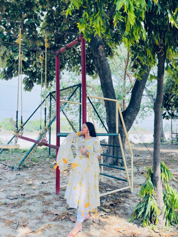 premium heavy chanderi kurta, pant & dupatta set - Image 9